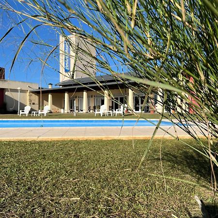 Howard Johnson Inn Rosario De La Frontera Extérieur photo