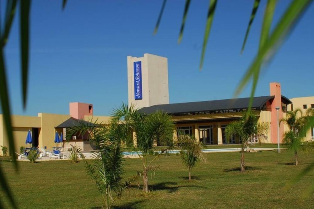 Howard Johnson Inn Rosario De La Frontera Extérieur photo