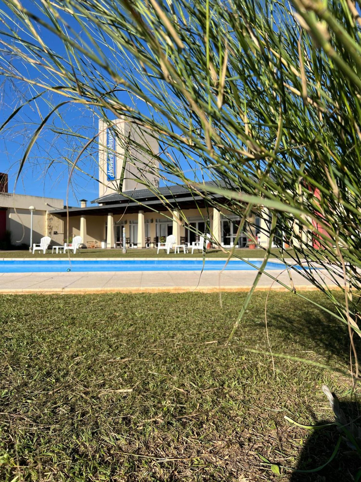 Howard Johnson Inn Rosario De La Frontera Extérieur photo