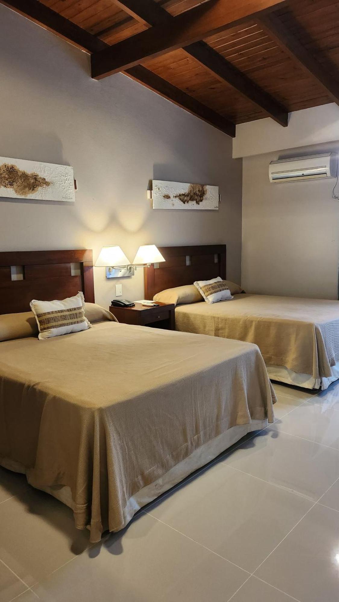 Howard Johnson Inn Rosario De La Frontera Extérieur photo