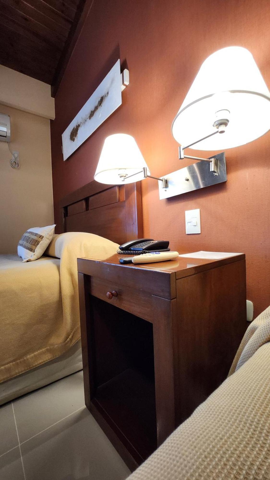 Howard Johnson Inn Rosario De La Frontera Extérieur photo