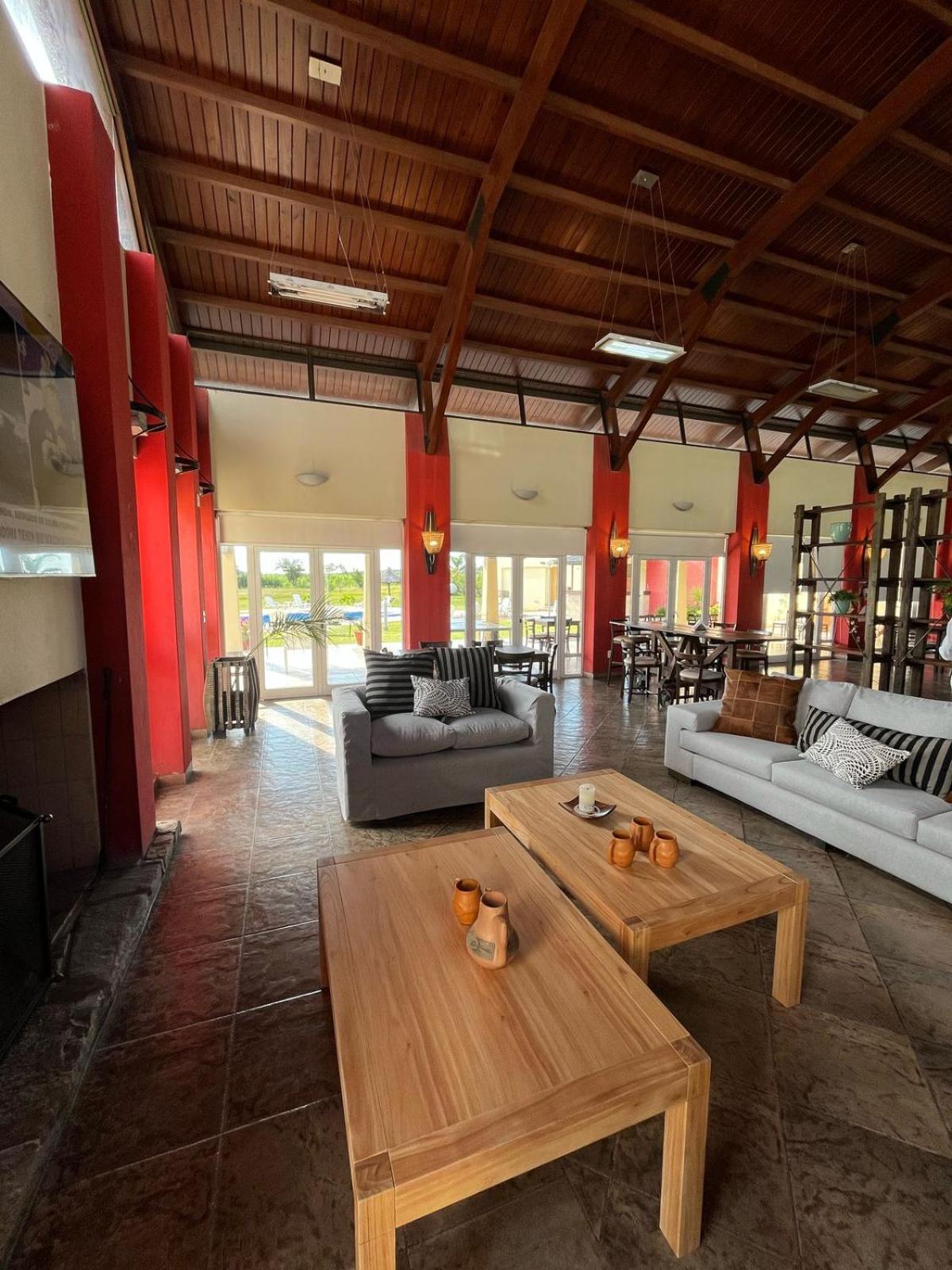 Howard Johnson Inn Rosario De La Frontera Extérieur photo