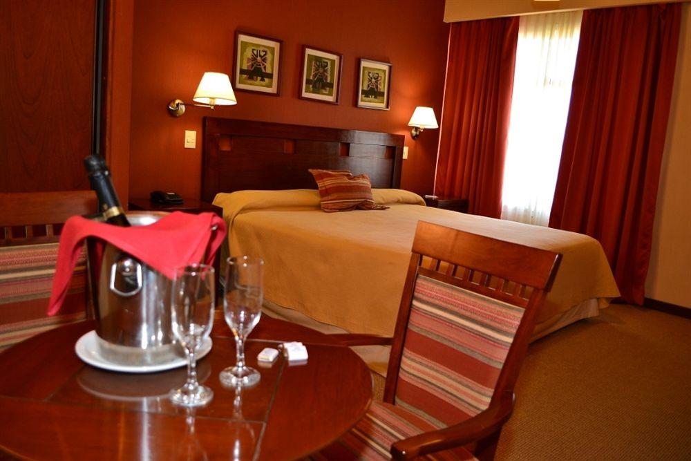 Howard Johnson Inn Rosario De La Frontera Extérieur photo
